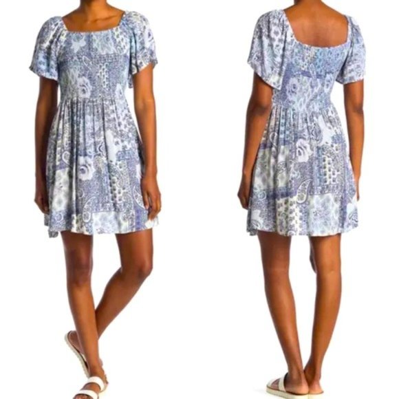 Penna&Pine Dresses & Skirts - Blue Paisley Floral Flutter Sleeve Mini Dress